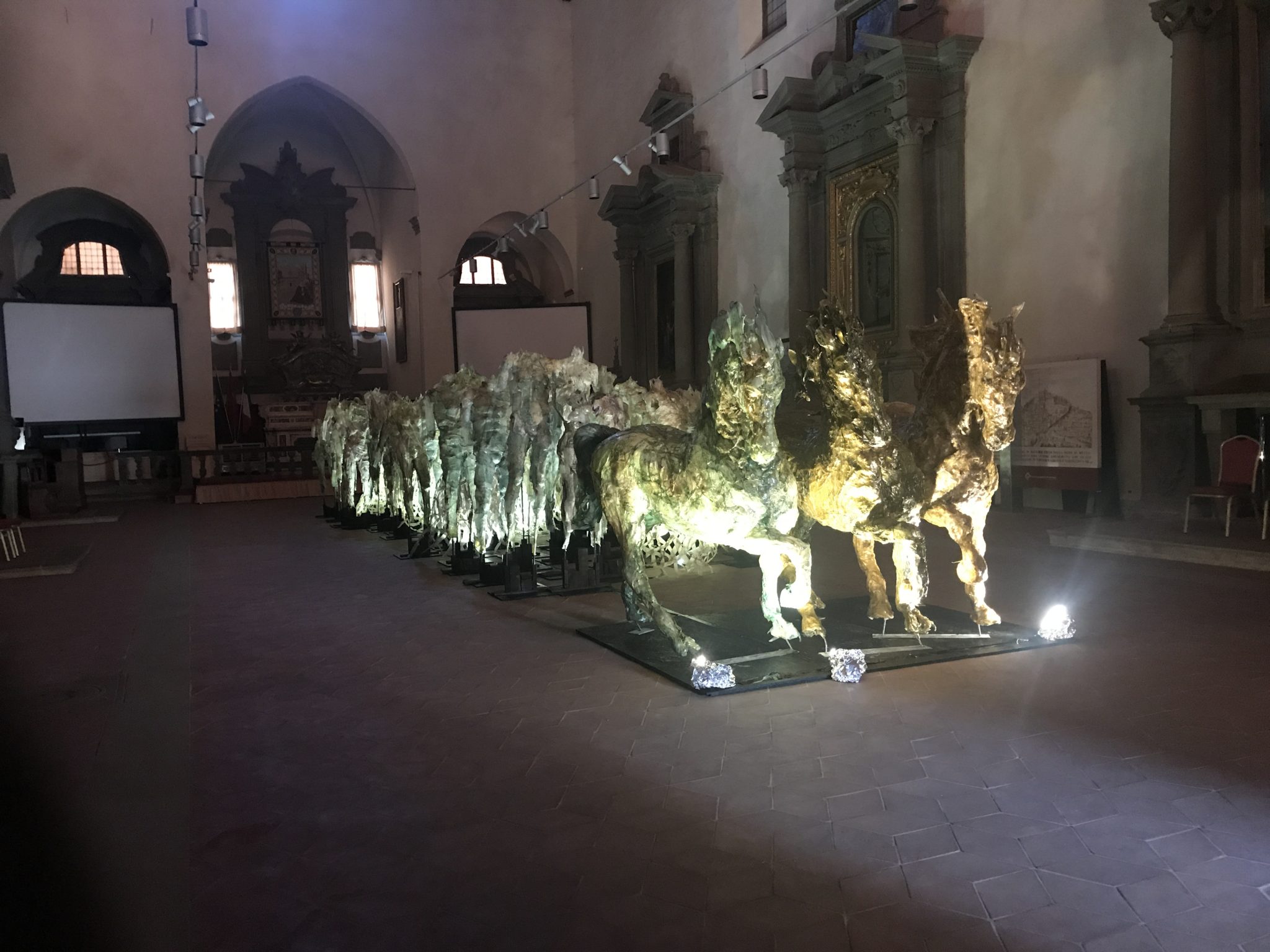 "La Folla" mostra personale nella Chiesa di Sant'Agostino a Cortona